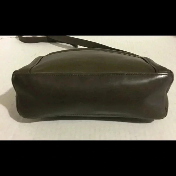 Halston green leather shoulder handbag - Picture 3 of 8